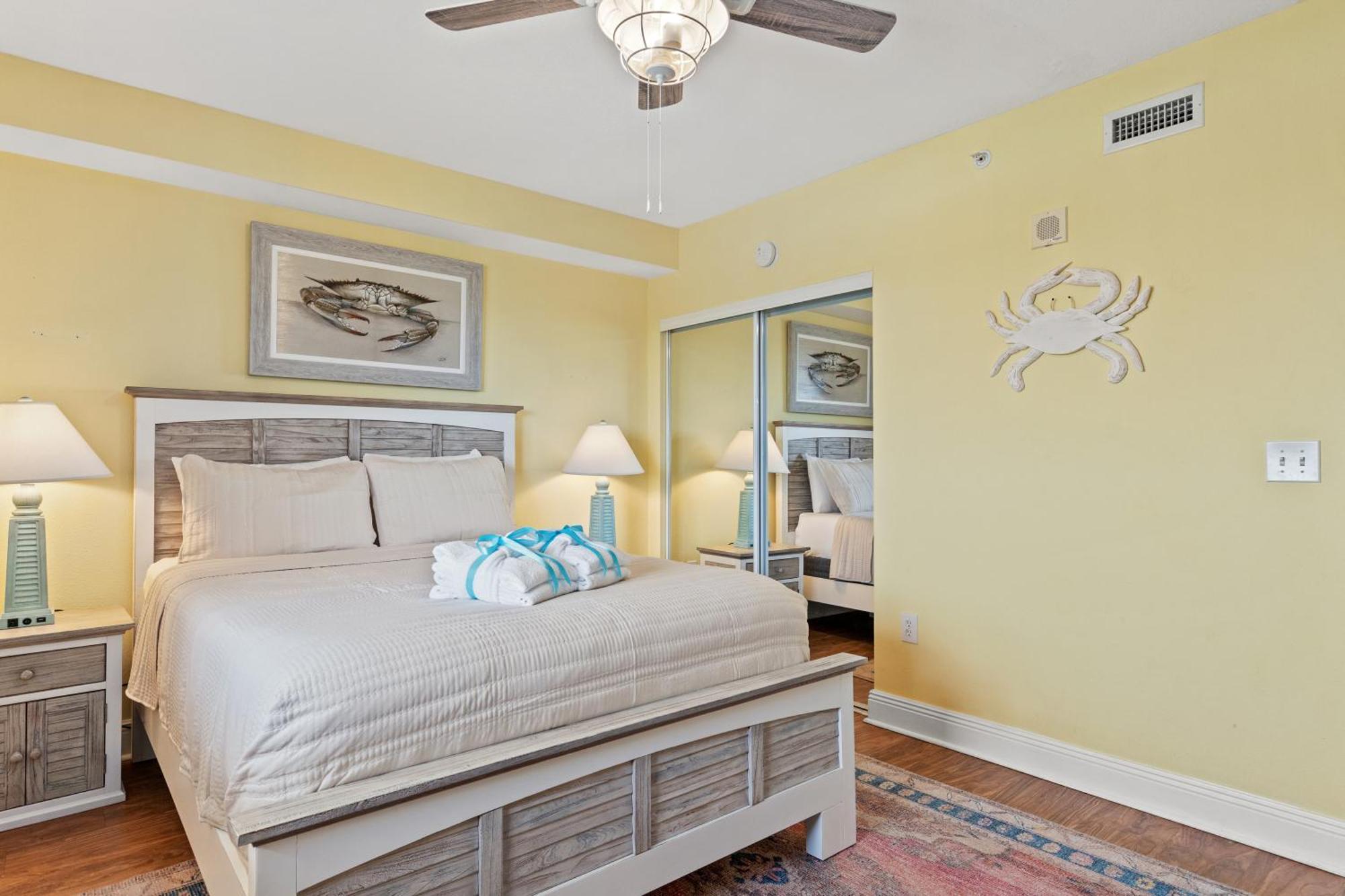 Emerald 1431 | Tucker's Tondo